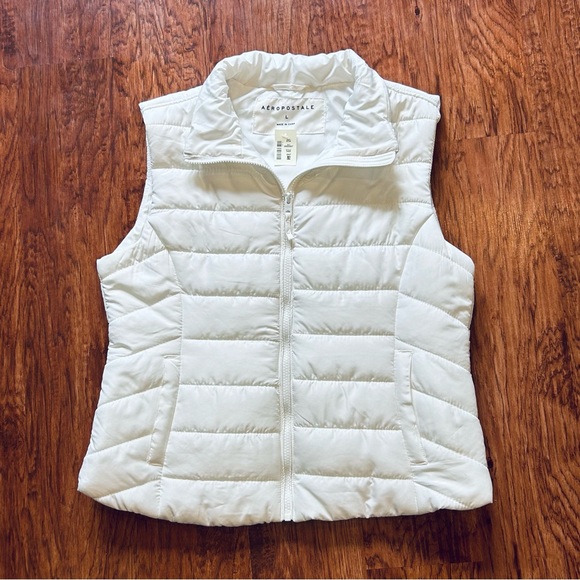 Aeropostale Jackets & Blazers - NWT Aéropostale White Puffer Vest Size Large